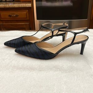 Franco Sarto Jubilant Pointed Toe T-Strap Pumps.  Size 9.5.